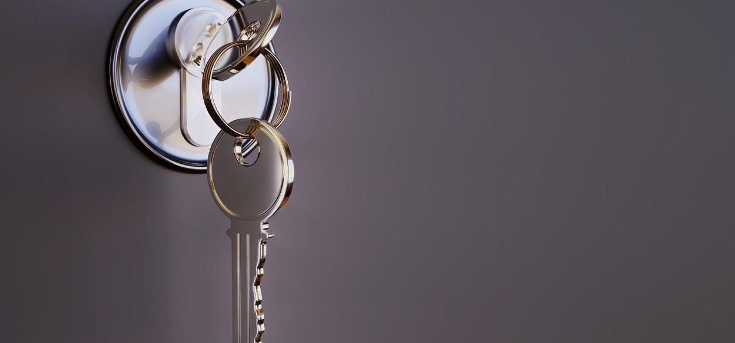 key-33483071280.jpg