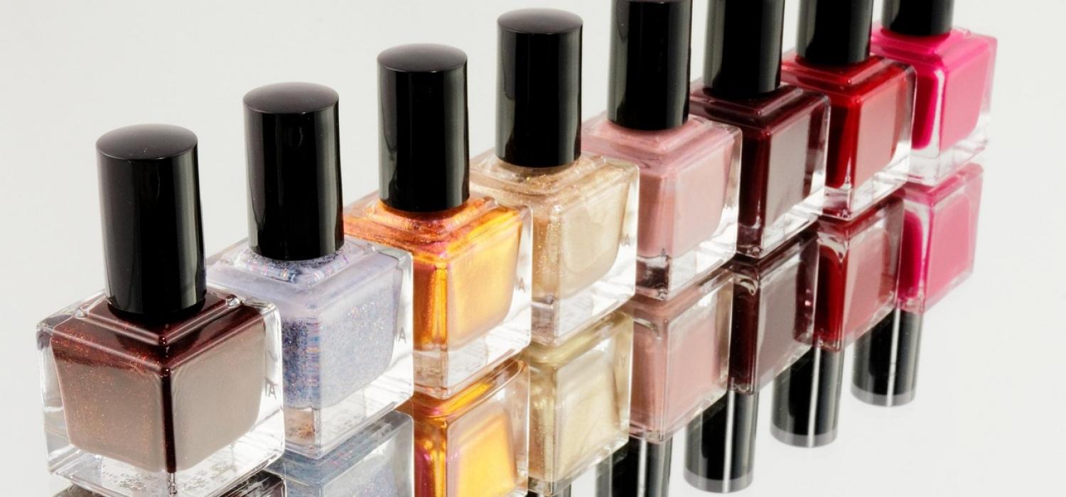 manicure-8708571280.jpg