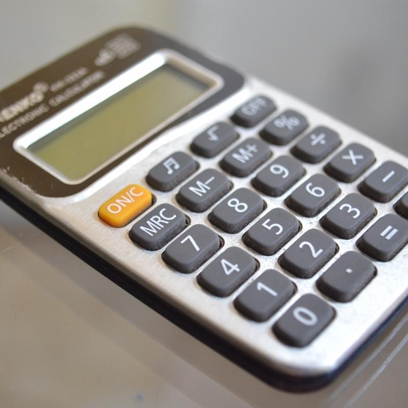 calculator-g37bcb08001920.jpg
